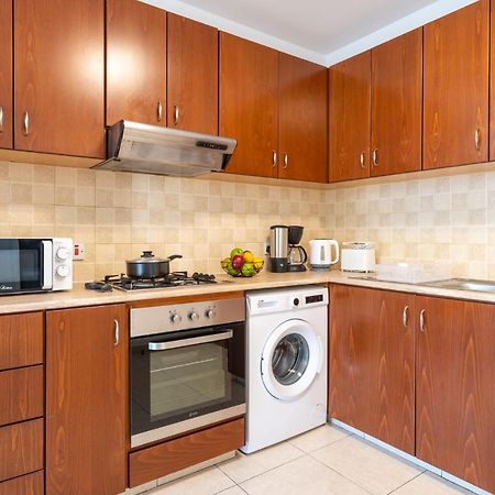 Mia 1-Bedroom Apartment In Larnaca Exteriér fotografie