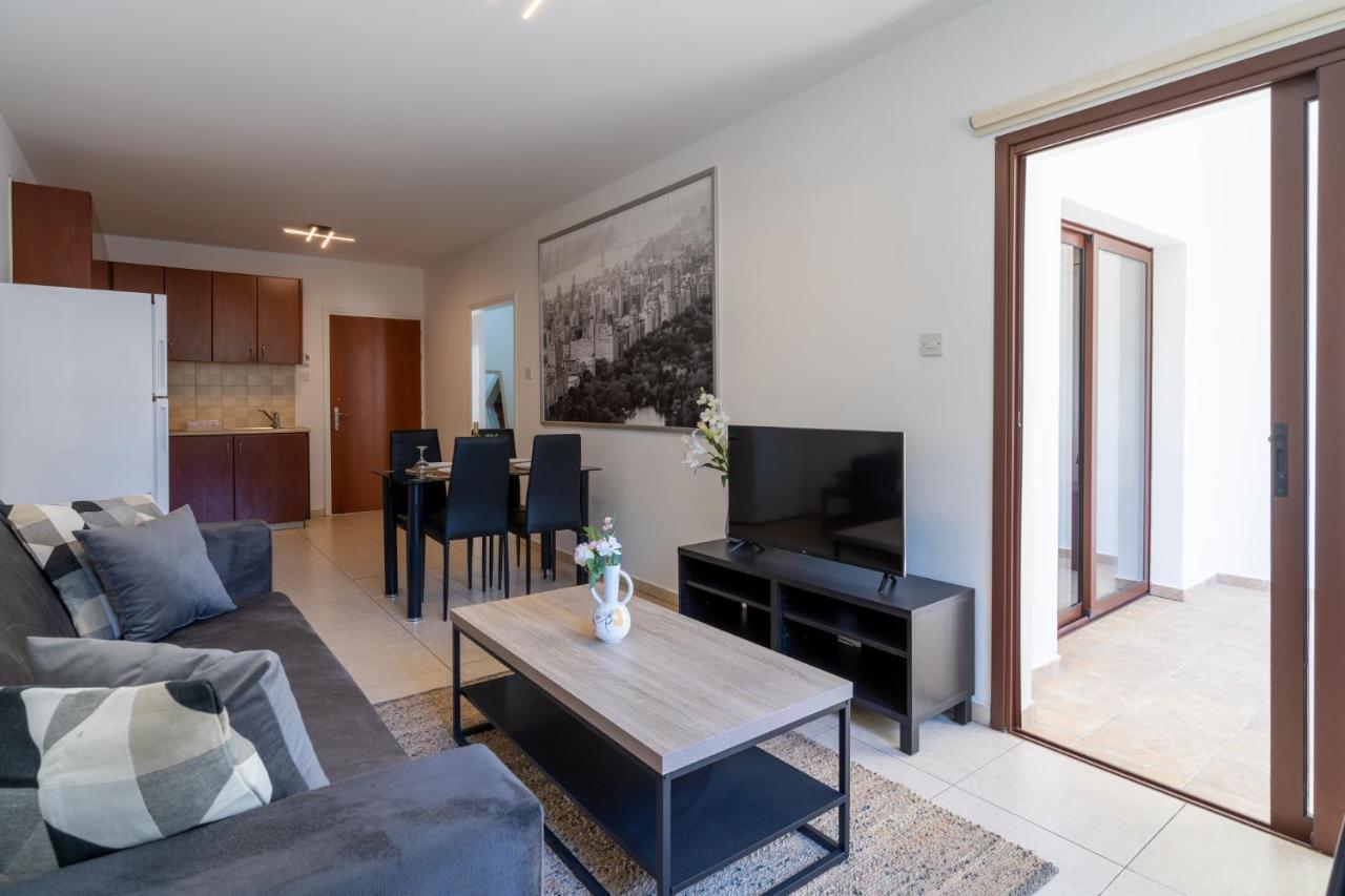 Mia 1-Bedroom Apartment In Larnaca Exteriér fotografie