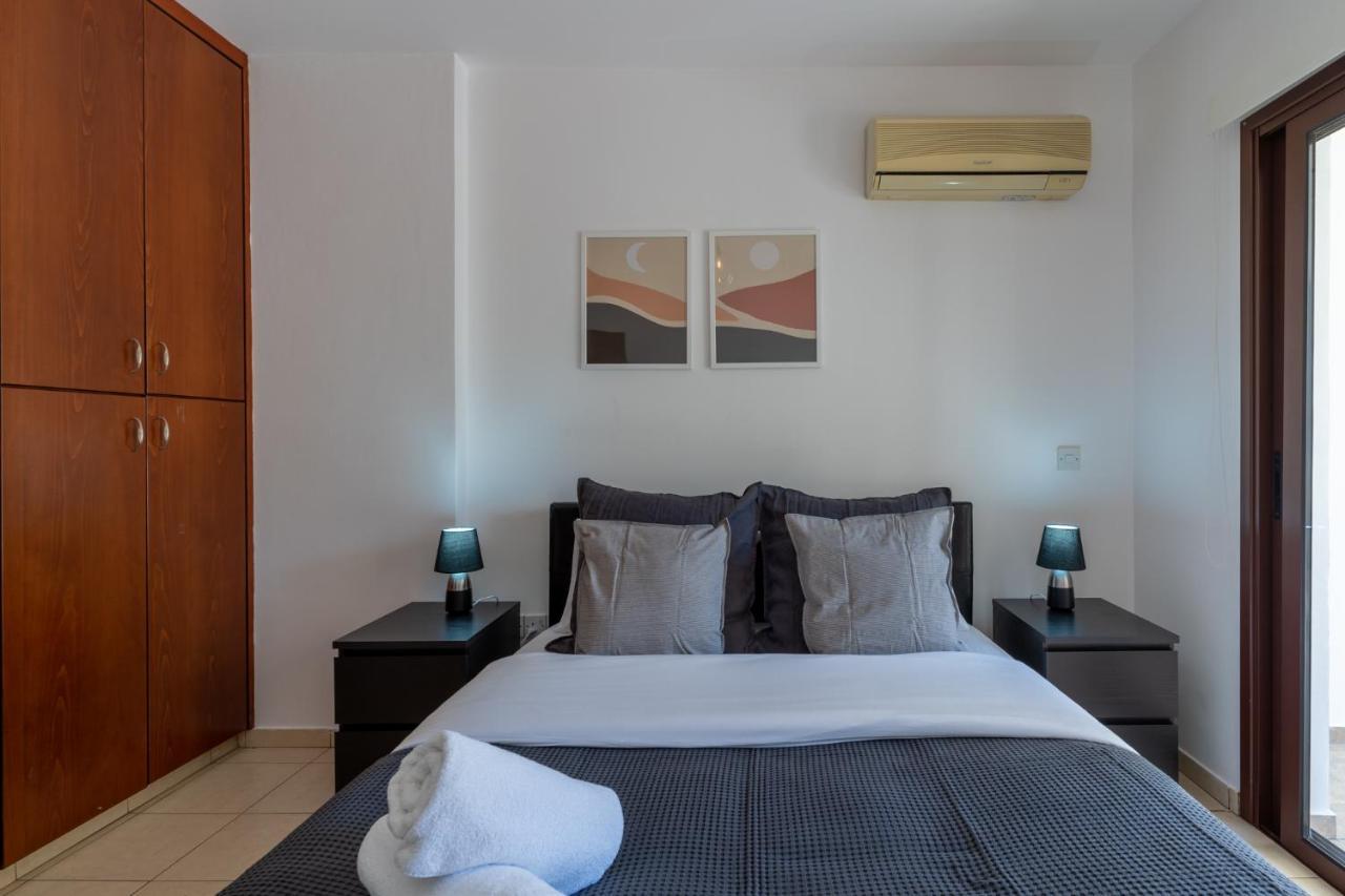 Mia 1-Bedroom Apartment In Larnaca Exteriér fotografie