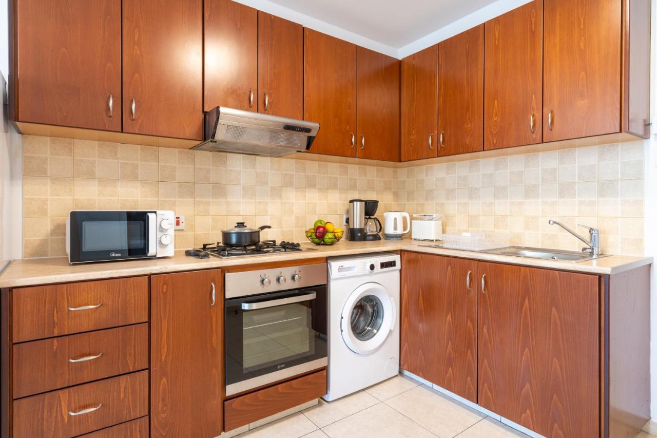 Mia 1-Bedroom Apartment In Larnaca Exteriér fotografie